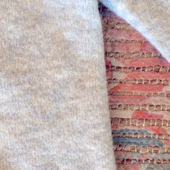 Mossimo size L off the shoulder sweater - Picture 3 of 3